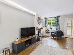 Sitting Room- click for photo gallery